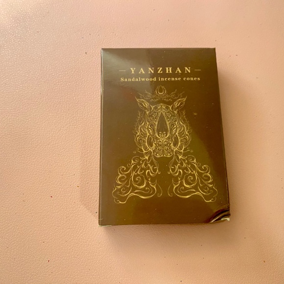 8 Piece Back Flow Incense Cones - Picture 9 of 10